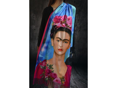 Zelfportret Frida Kahlo met kat en bloemen, warme sjaal